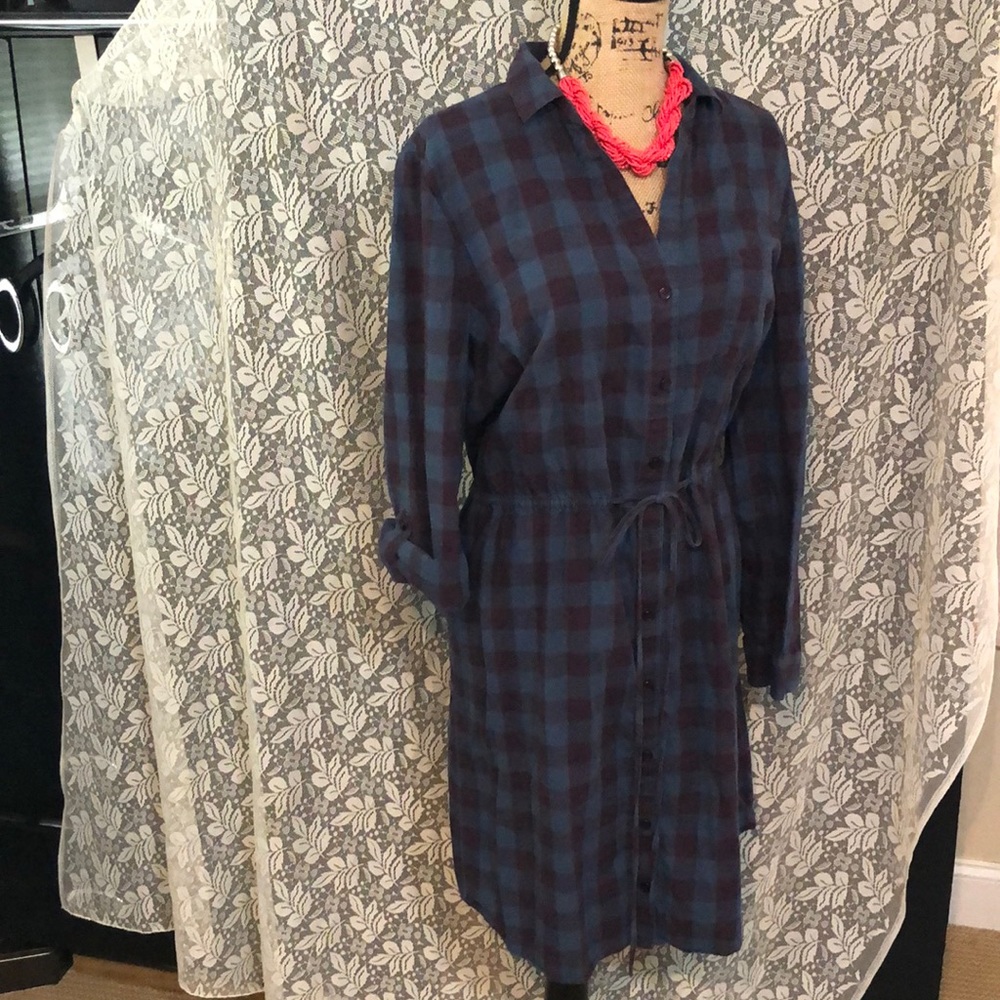 Women’s dress